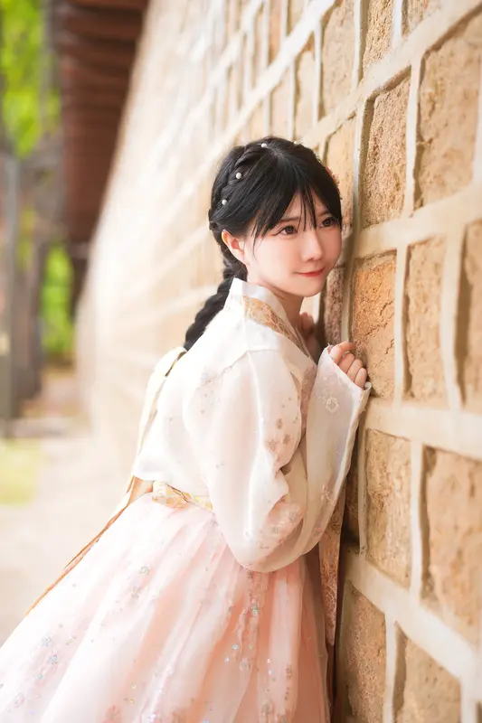 096.Sally Dorasnow – 2025 New Year Hanbok 8